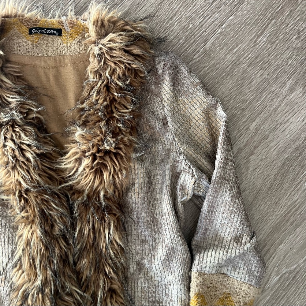 Gaby & Edén faux fur Y2K coat sz M - Picture 3 of 7